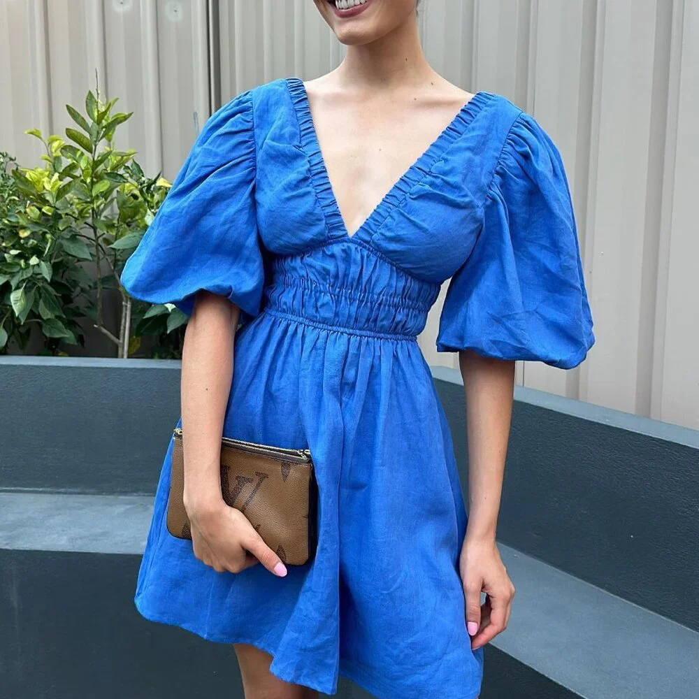 NEW Amalie the Label by Showpo Khaila LInen Lunge Puff Sleeve Mini Dress in Blue - Picture 4 of 11
